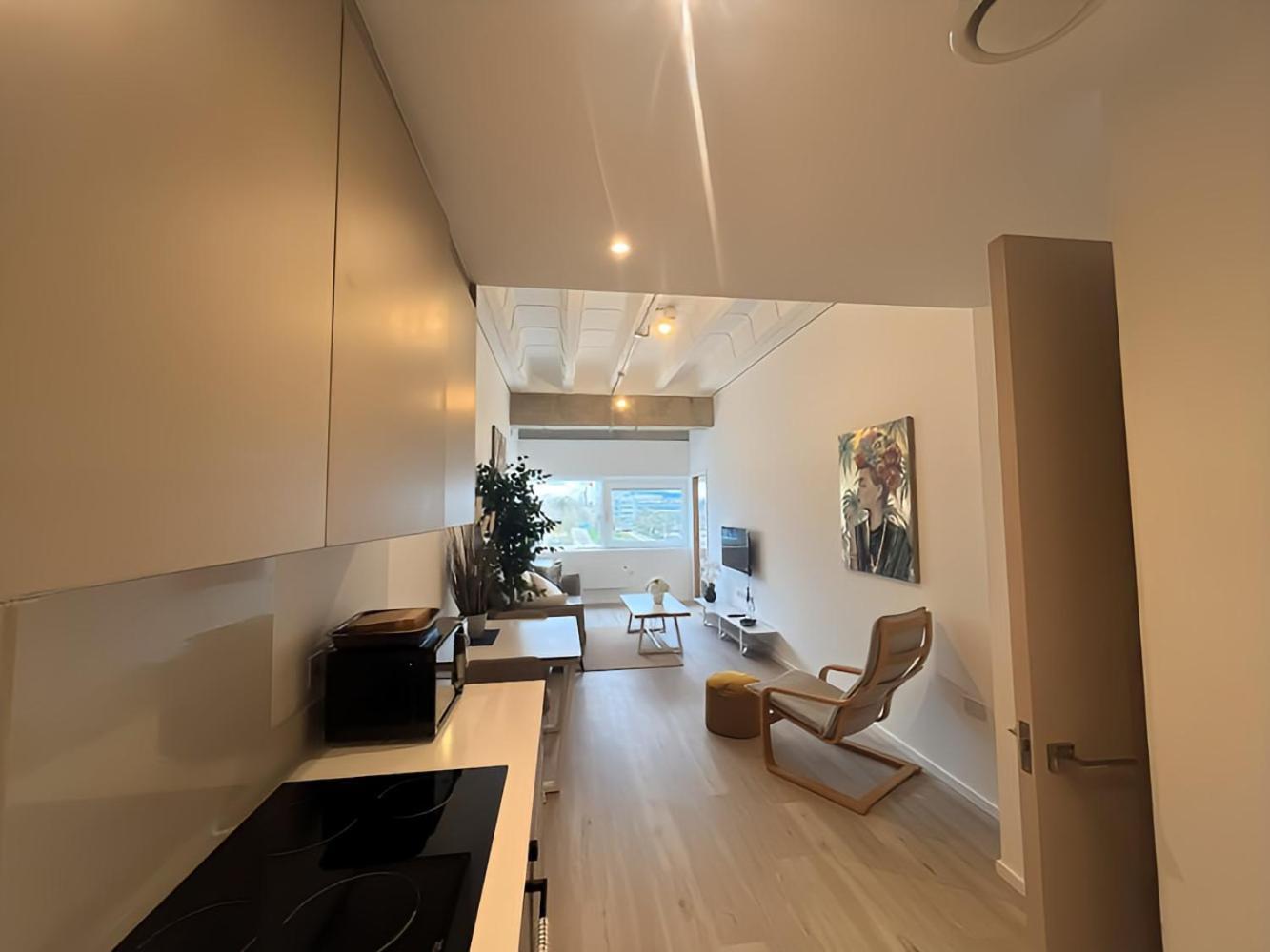 1Br Luxury Flat At Train Station - Long Stays Welcome - Just Ask Milton Keynes Exteriör bild